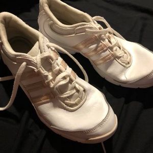 Cheer shoes